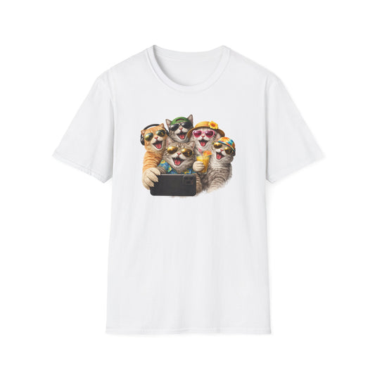 SELFIE TIME - CAT STYLE - Unisex Softstyle T-Shirt