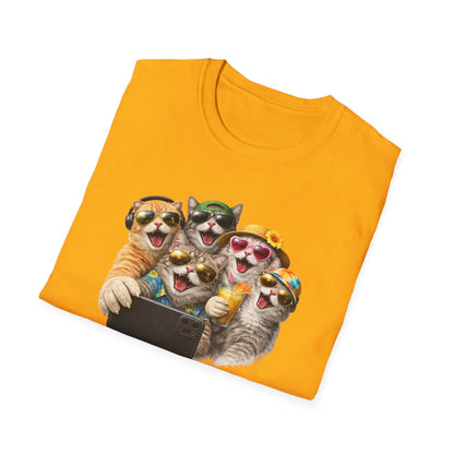 SELFIE TIME - CAT STYLE - Unisex Softstyle T-Shirt