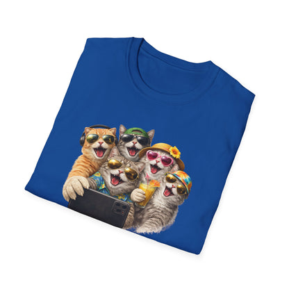 SELFIE TIME - CAT STYLE - Unisex Softstyle T-Shirt