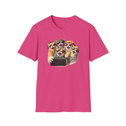 SELFIE TIME - CAT STYLE - Unisex Softstyle T-Shirt