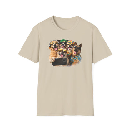 SELFIE TIME - DOG STYLE - Unisex Softstyle T-Shirt