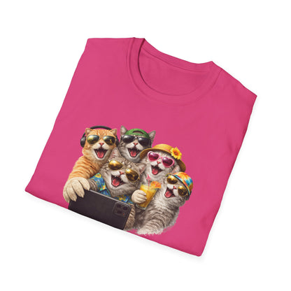SELFIE TIME - CAT STYLE - Unisex Softstyle T-Shirt