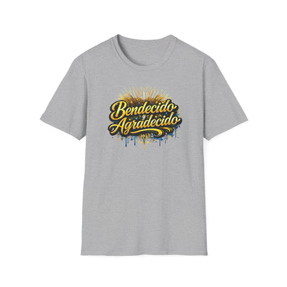 BENDICIDO Y AGRADECIDO - Unisex Soft Style T-Shirt