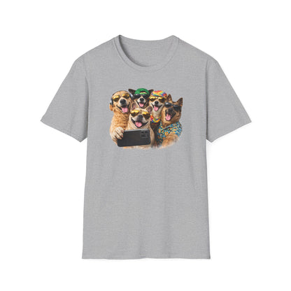 SELFIE TIME - DOG STYLE - Unisex Softstyle T-Shirt