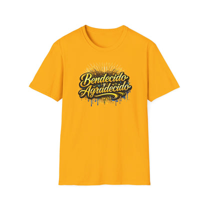 BENDICIDO Y AGRADECIDO - Unisex Soft Style T-Shirt